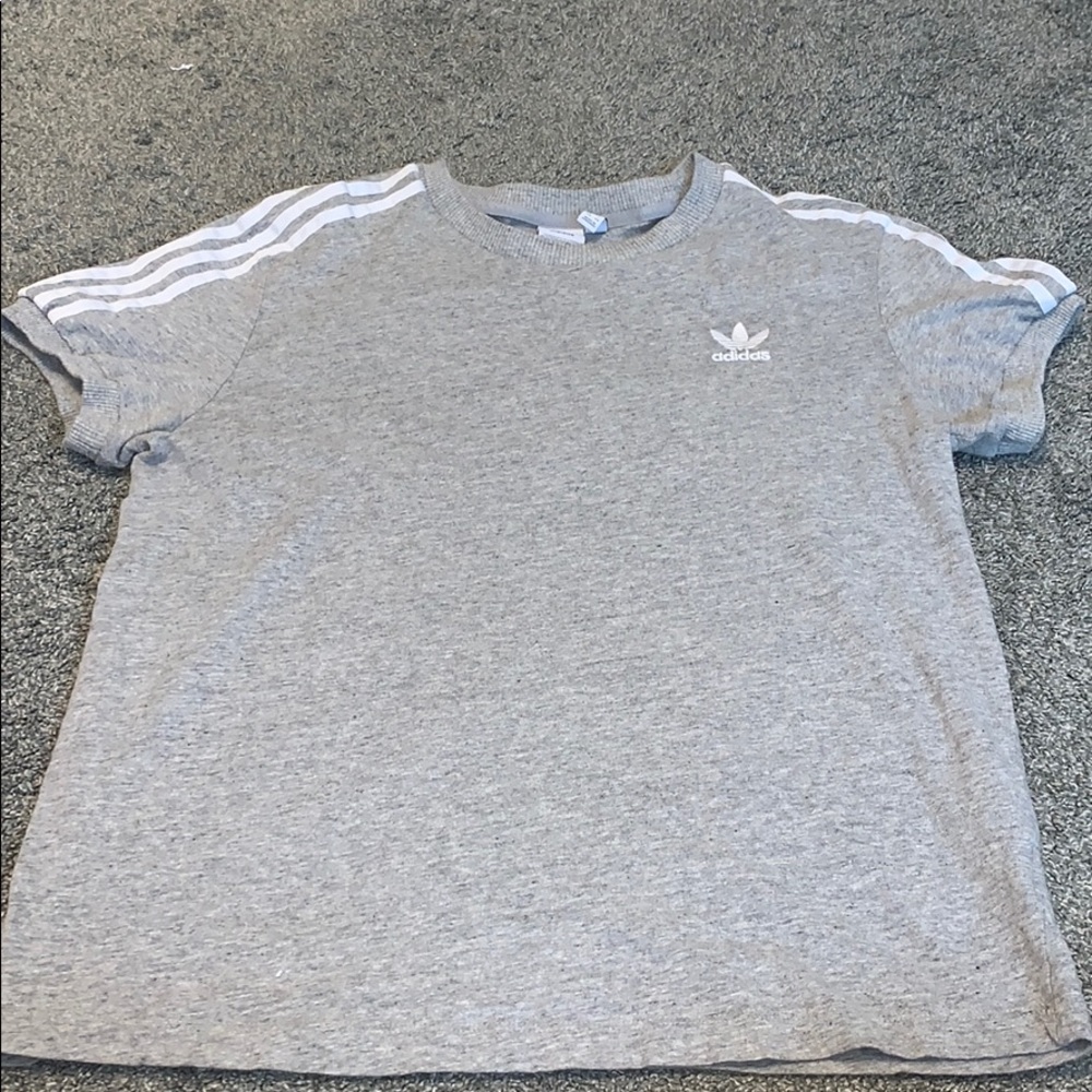 Adidas men short sleeve tee.